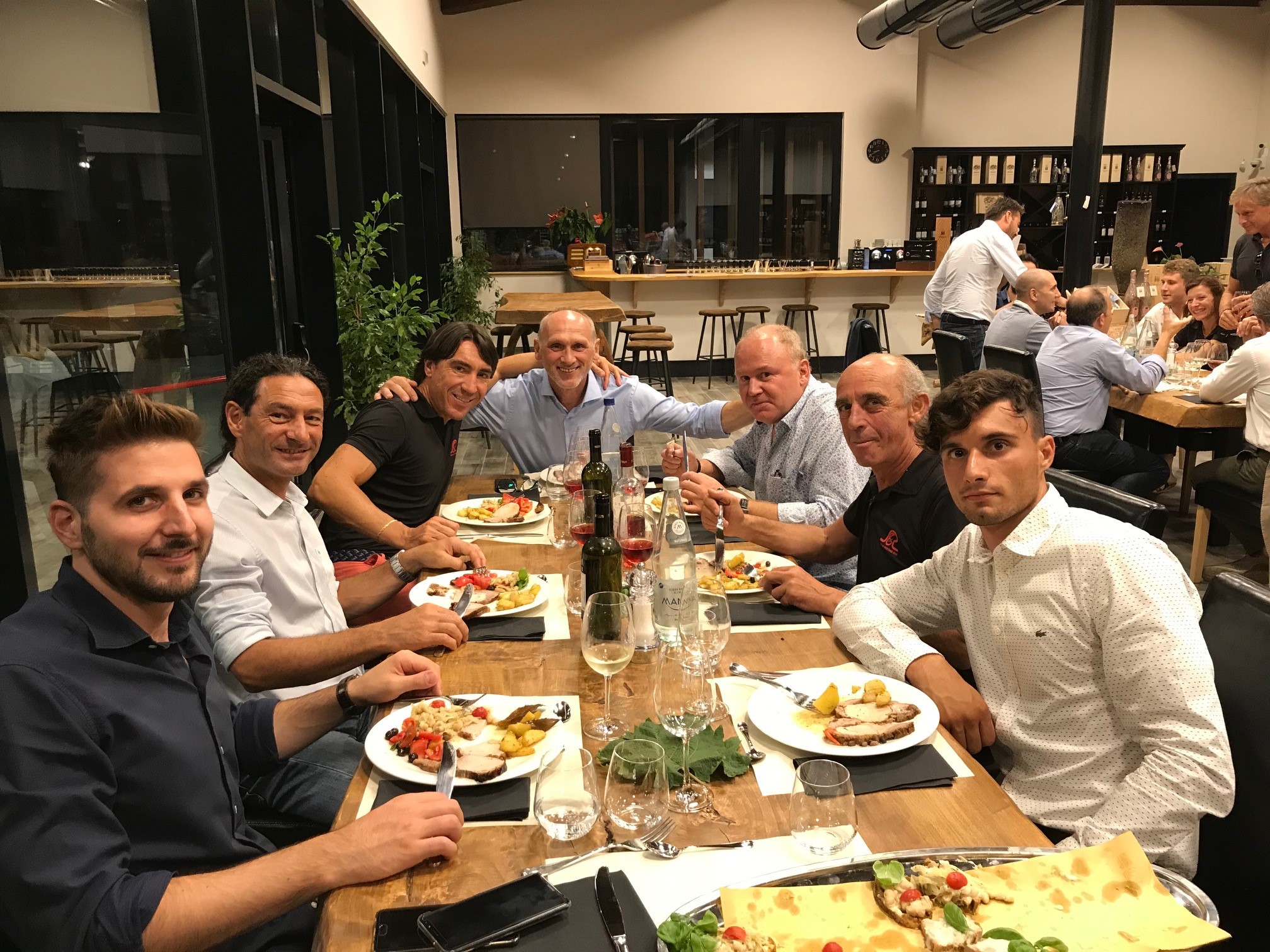 A GREAT SUCCESS FOR THE FIRST TONISSI DEALER MEETING - Ranieri Tonissi ...